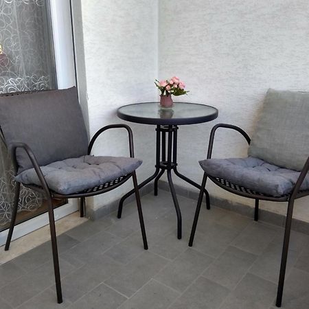 City Center Cute And Comfy Apartment - Ajia Apartments Tirana Kültér fotó