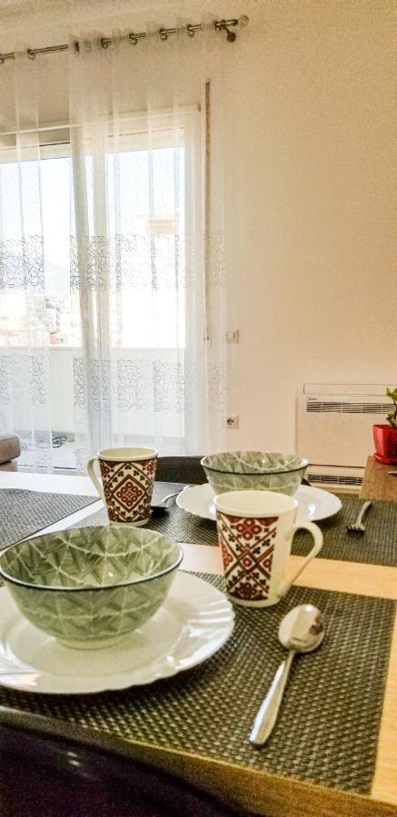 City Center Cute And Comfy Apartment - Ajia Apartments Tirana Kültér fotó