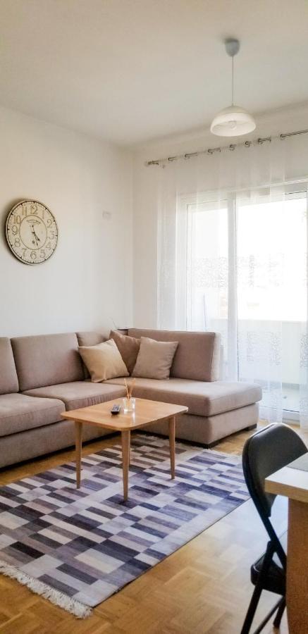 City Center Cute And Comfy Apartment - Ajia Apartments Tirana Kültér fotó