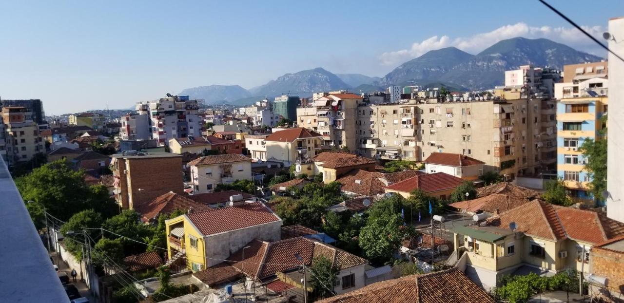 City Center Cute And Comfy Apartment - Ajia Apartments Tirana Kültér fotó